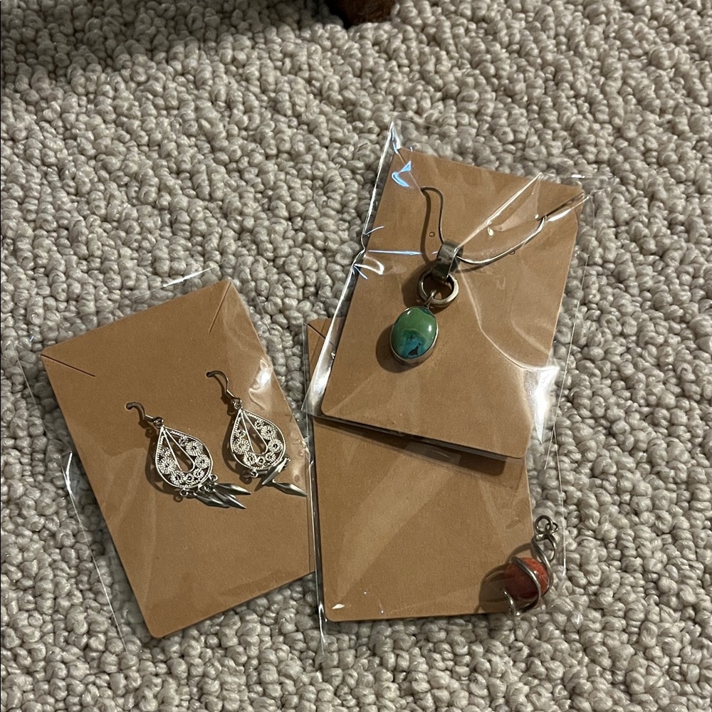 Elegant Silver and Turquoise Jewelry Set
